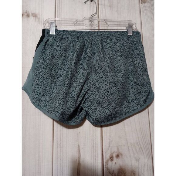 Nike Shorts Ladies Medium Running Vented‎ Dri-Fit - Picture 2 of 9